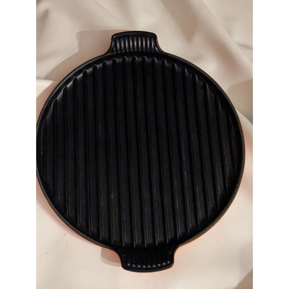 Le Creuset 32 Grill Griddle Pan Flame Orange Bistro Round France Non Stick 12.5